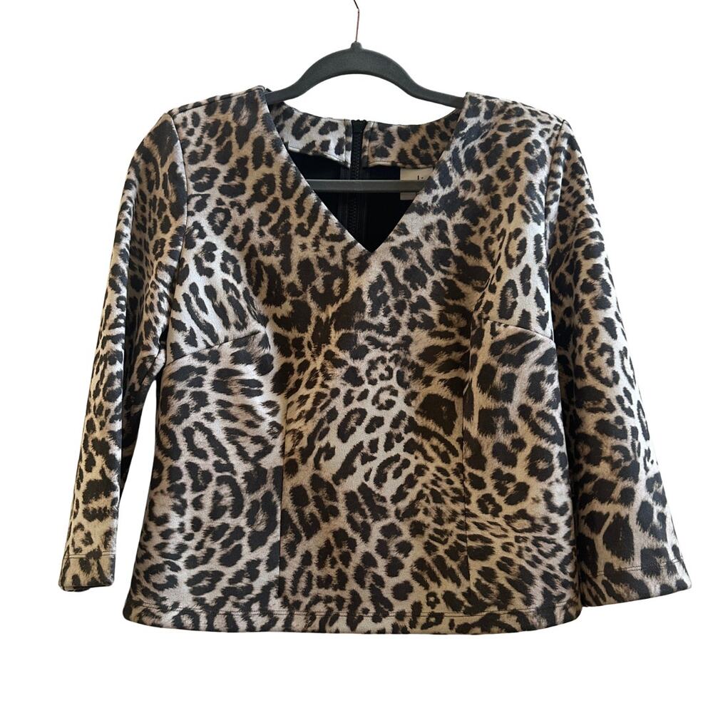 Cabi Leopard Print Stretch Knit V-Neck Top Size Small